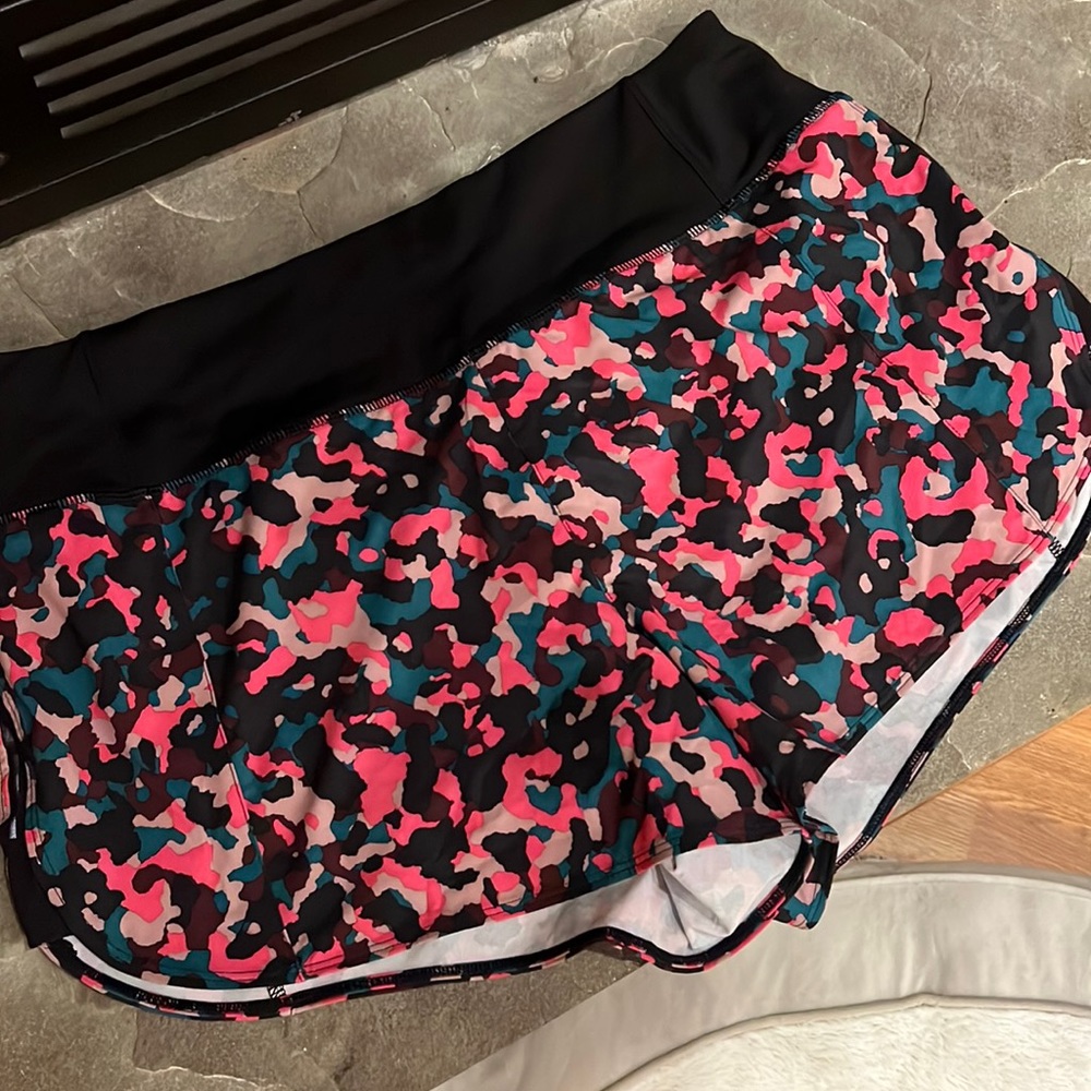 Athleta Running Free Printed Short